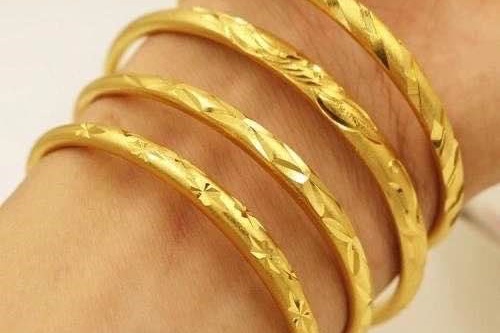 五行属金适合佩戴什么首饰 五行属金适合佩戴什么首饰